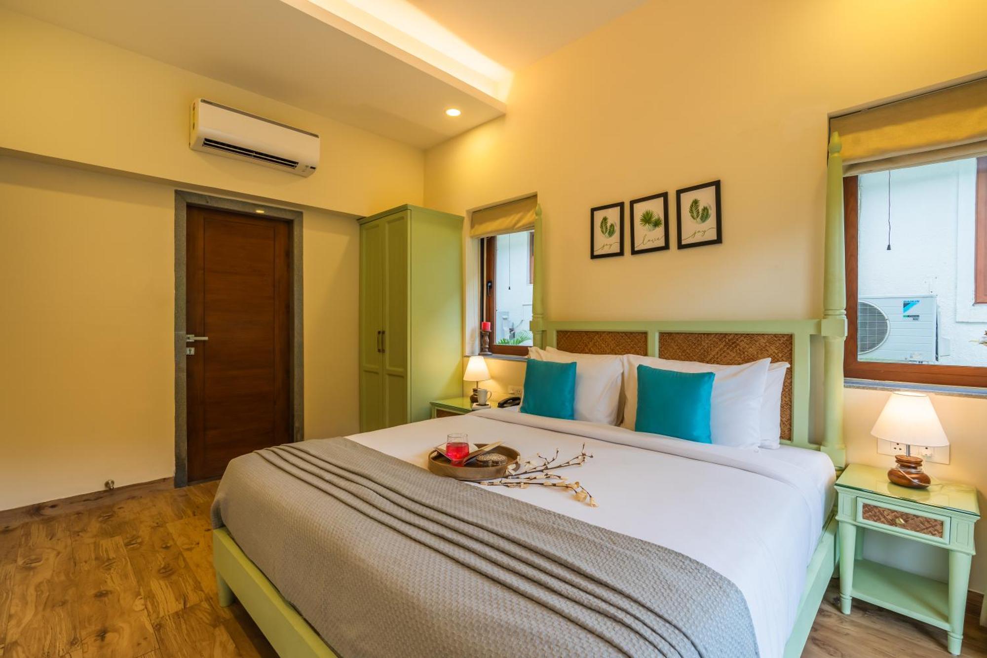 Elivaas 3 Bhk Pvt Pool & Bar - Villa Valerie Oxel Exterior photo